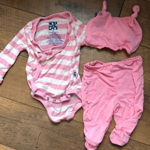 NB kickee set EUC, so soft and cute!!